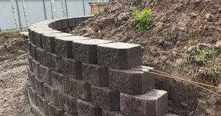 Установка подпорной стенки в Соли-Илецке в октябре